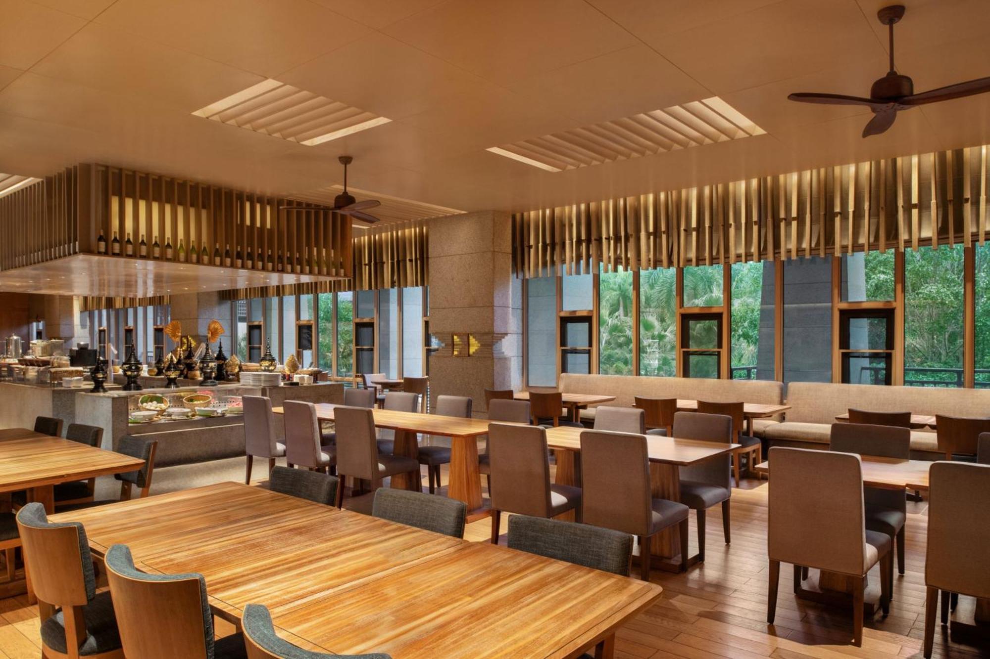 Sheraton Grand Xishuangbanna Hotel Jinghong Exterior photo