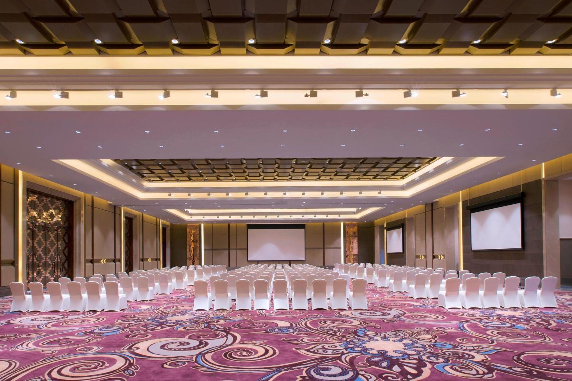 Sheraton Grand Xishuangbanna Hotel Jinghong Exterior photo